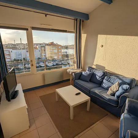 Апартаменти Apt 4 Pers-marina-piscine-parking-roof Top-internet Fibre *